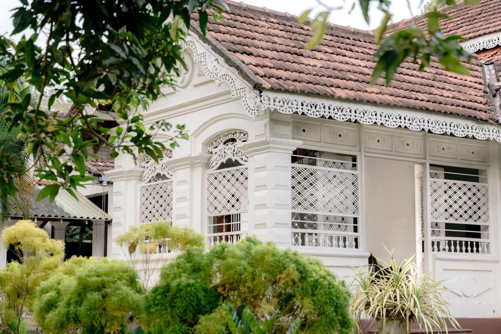 Colonial Bungalow Тангале Екстериор снимка